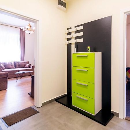 Jevrejska - Central Apartment With Free Parking Нови Сад Екстериор снимка