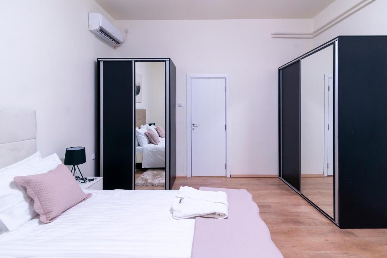 Jevrejska - Central Apartment With Free Parking Нови Сад Екстериор снимка