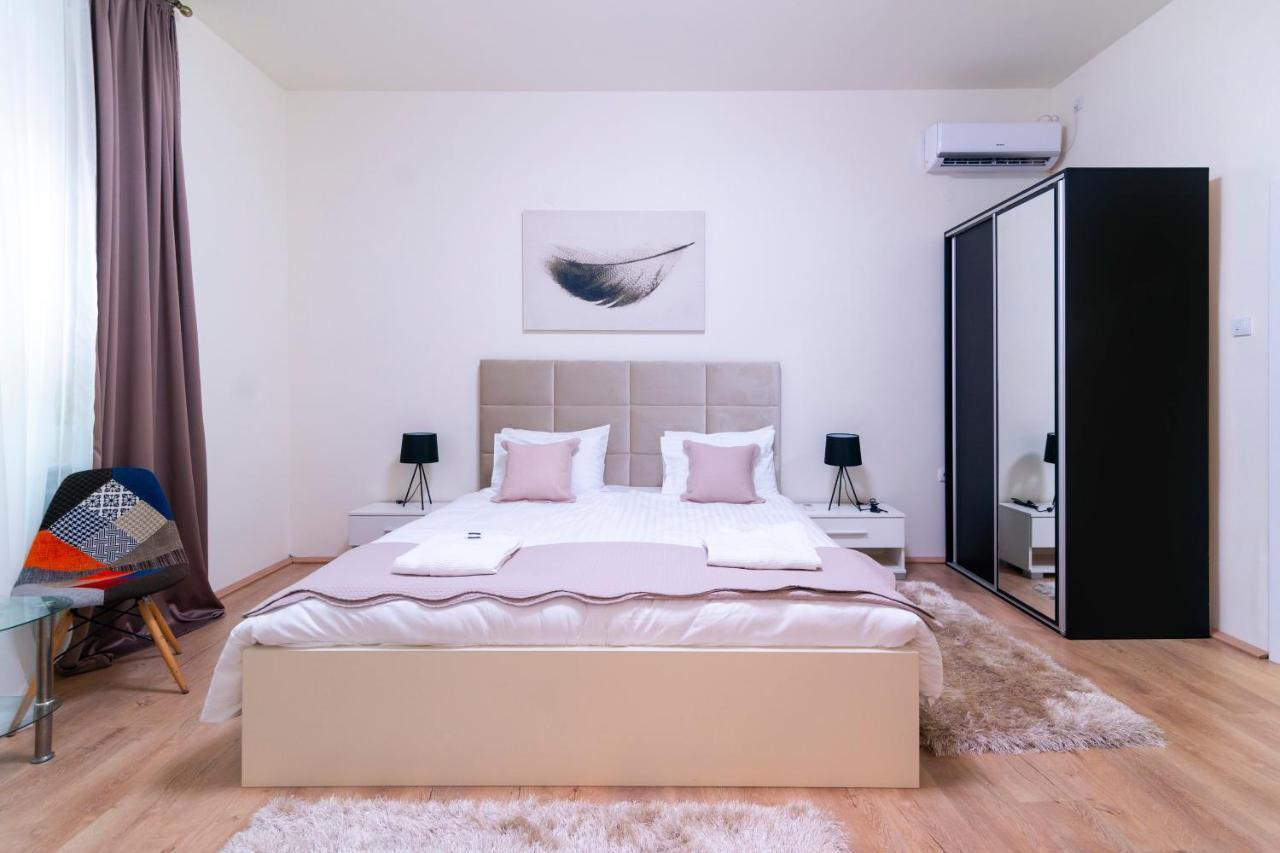 Jevrejska - Central Apartment With Free Parking Нови Сад Екстериор снимка